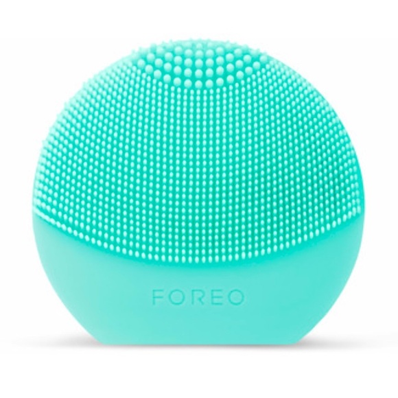 Brand new FOREO LUNA Play Plus 2 โ Sealed in Box! - Picture 2 of 7